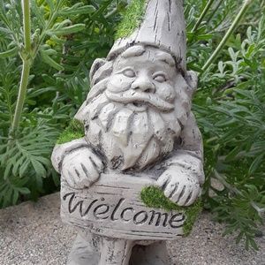 Spring Gnome Welcome Garden Decor